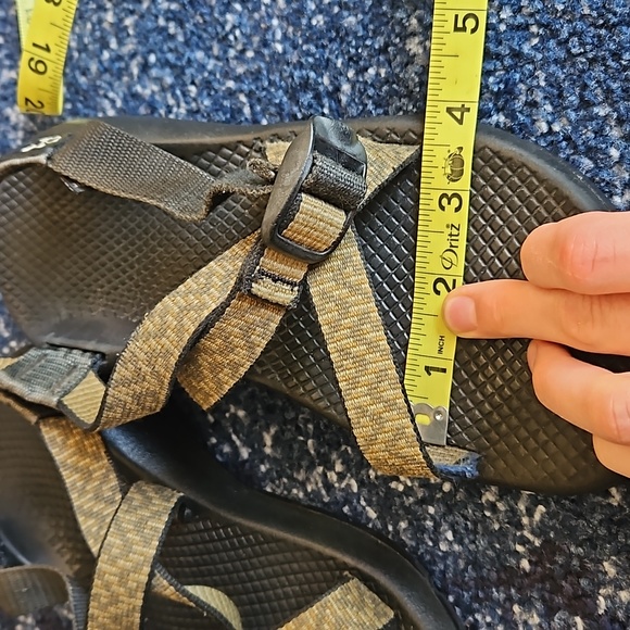 Women's Chaco sz 7 wide - Picture 9 of 10